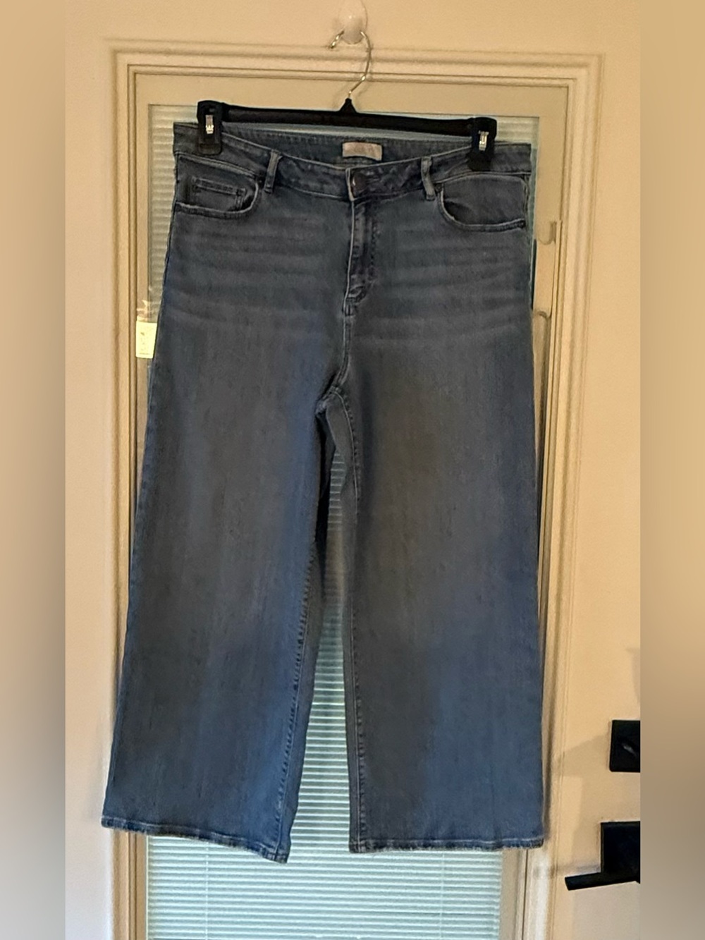 LOFT Wide Leg Cropped Jeans size 10 Medium Wash